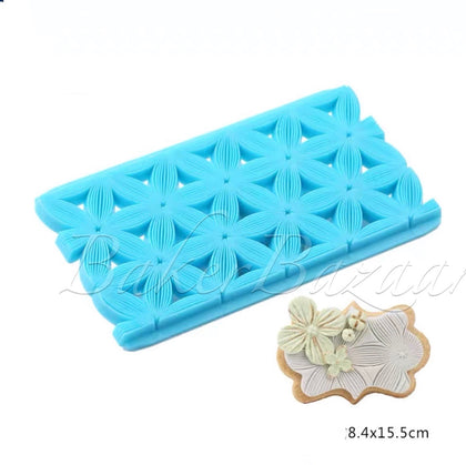 Veined 4 Petal Flower Shape Fondant Quilt Mold Embosser Fondant Quilt Biscuit Mold Cookie Cutter For Cupcake Decoration And Cake Decorating DIY Tool.