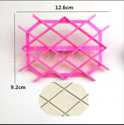 Big Diamond Shape Fondant Quilt Mold Embosser Fondant Quilt Biscuit Mold Cookie Cutter For Cupcake Decoration And Cake Decorating DIY Tool.