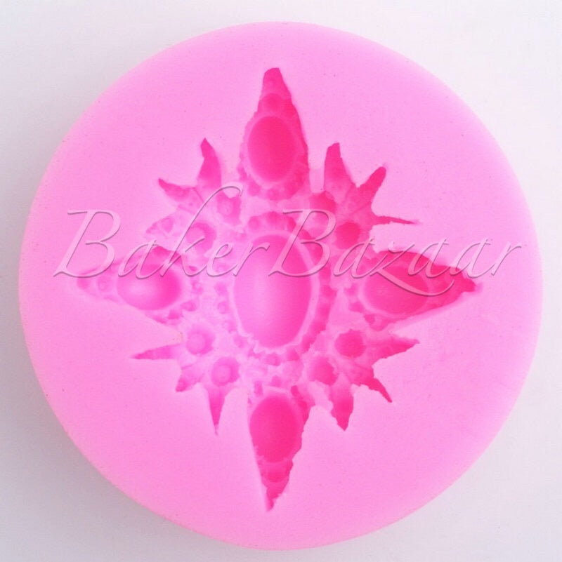 Retro Style Brooch Shape Silicone Fondant Mould 1 Cavity- Fondant Clay Marzipan Mould Cake Decorating DIY Tool.
